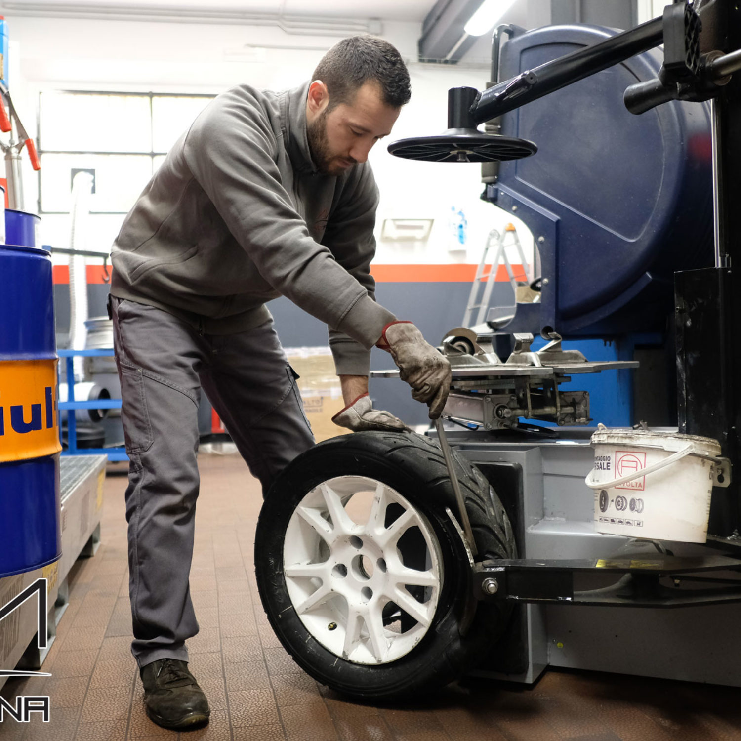 A.M. AUTO autofficina pneumatici revisioni meccanico officina meccanica Sieci Pontassieve